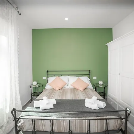 Alice In Wonderland * 那不勒斯