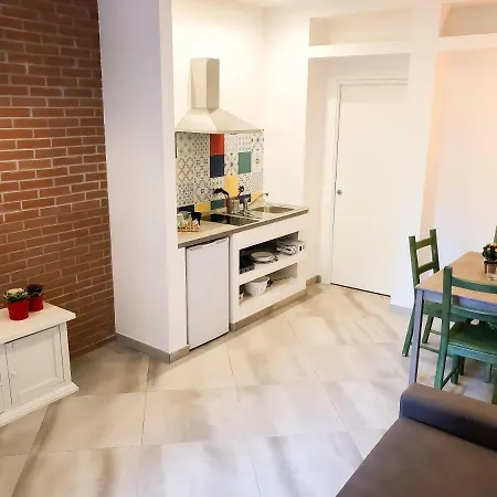 Alice In Wonderland 公寓 那不勒斯