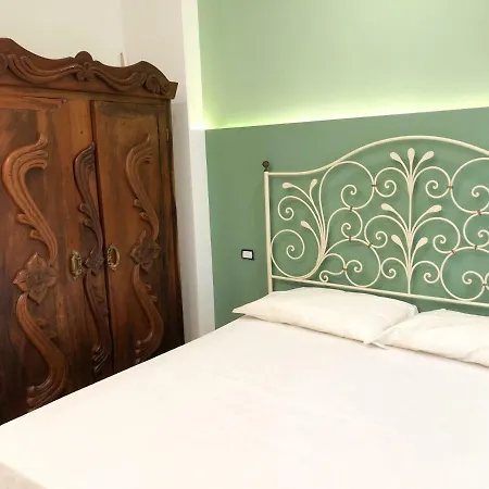 Alice In Wonderland * 那不勒斯