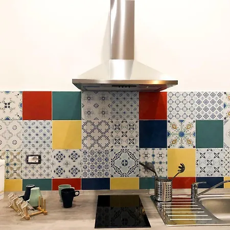 Alice In Wonderland 那不勒斯