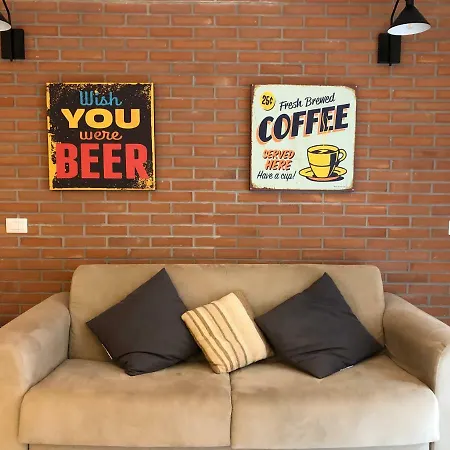 Alice In Wonderland 那不勒斯